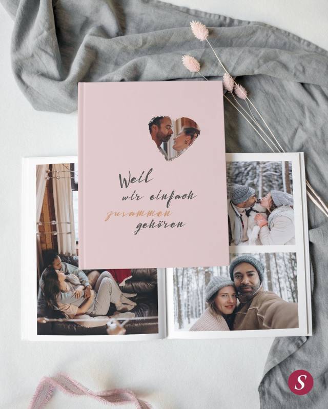 Du mchtest Deine Fotos nicht nur digital festhalten?   Mit unseren Fotobchern konservierst Du unvergessliche Momente fr die Ewigkeit. #sendmoments #valentinesday #liebe