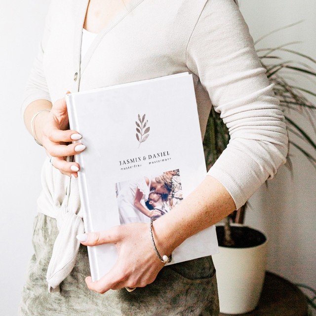 Fotobuch zur Hochzeit mit den schönsten Momenten gestalten
