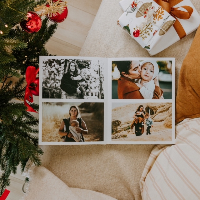 Ob als Jahresrckblick oder als Geschenk: Gestalte ein Fotobuch voller besonderer Momente und Erinnerungen.  #sendmoments #FeierdenMoment #Fotobuch