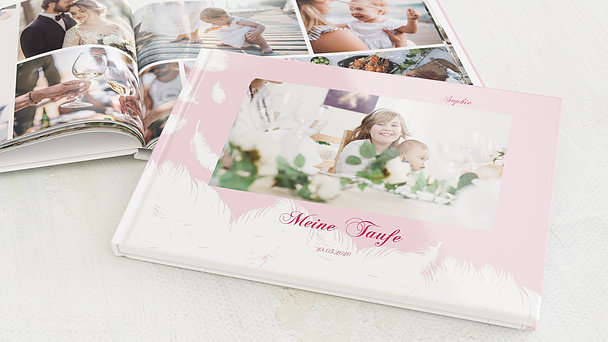 Fotobuch Taufe Feder Detail