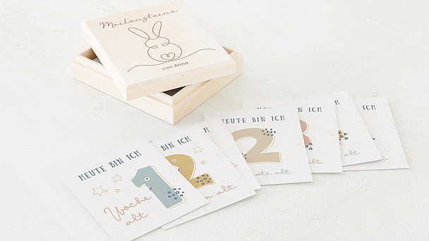 Geschenke für werdende Mütter - Meilensteinkarten mit Holzbox
