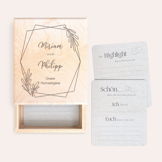 Gästebuchkarten Hochzeit - Gästebuchkarten in Holzbox “Verzaubert und verliebt”
